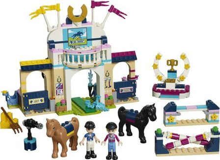 41367 LEGO Friends Stephanie&#039;s Paardenconcours