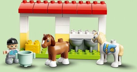 10951 LEGO DUPLO Paardenstal en Pony&#039;s Verzorgen 