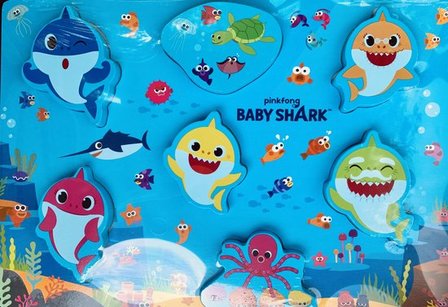 37489 Baby Shark Houten Puzzel  7 delig