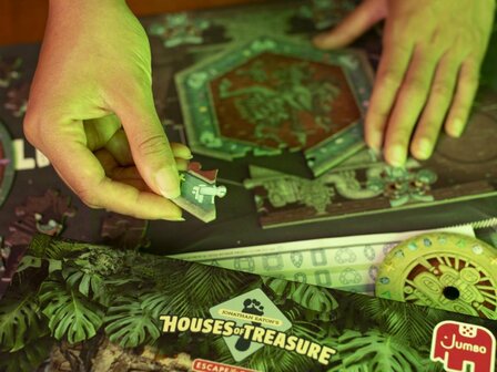 19833 Houses of Treasure Escape Quest Itzamna&#039;s Eye  Escaperoom met Legpuzzels