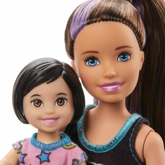 03563 Barbie Family Skipper Babysitter Bedtijd