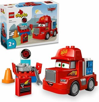 10417 LEGO DUPLO Disney en Pixar&#039;s Cars Mack bij de race