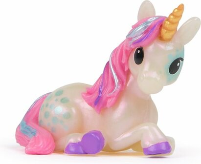 53520 Unicorn Academy  Verrassing Speelsetje met Baby Eenhoorn (stijlen kunnen vari&euml;ren)