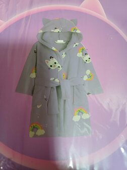 75298 Gabby&#039;s Dollhouse Badjas Lila Maat 104-110