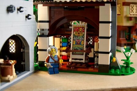 10332 LEGO Icons Middeleeuws stadsplein