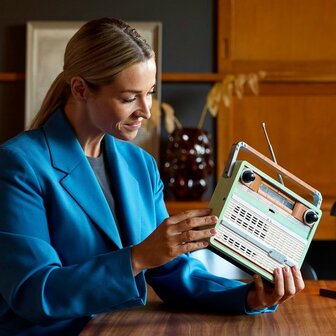 10334 LEGO Icons Retro draagbare radio