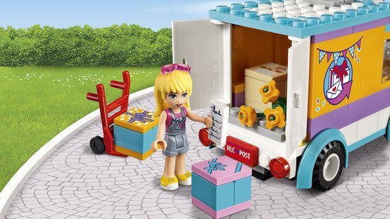 41310 LEGO&reg; Friends Heartlake Pakjesdienst