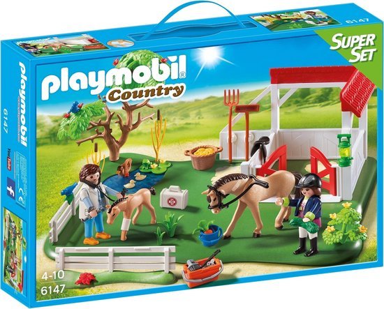 6147 PLAYMOBIL Country SuperSet Eerste Hulp in de stal