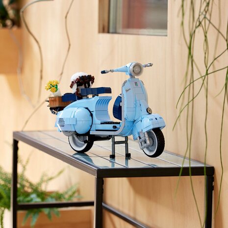 10298 LEGO Icons Vespa 125