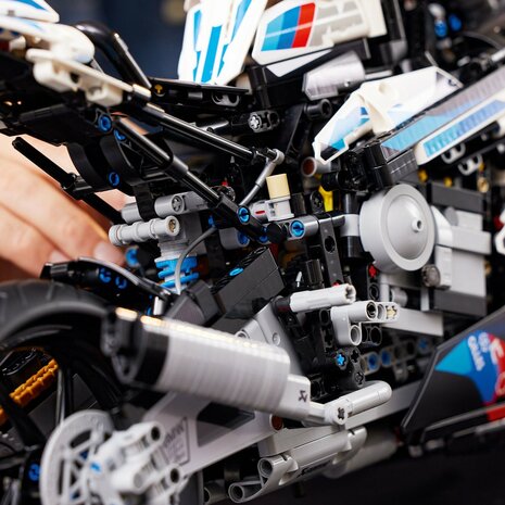 42130 LEGO Technic BMW M 1000 RR