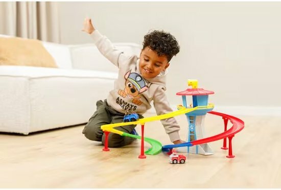 36437 Paw Patrol Race & Rescue Tower Speelset  Racebaan