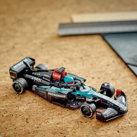77244 LEGO Speed Champions Mercedes-AMG F1 W15 racewagen