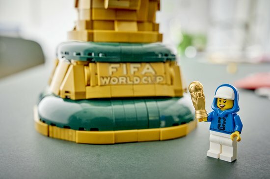 43020 LEGO Editions Offici&euml;le FIFA World Cup Trofee Beker
