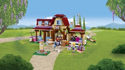 41126 LEGO® Friends Heartlake Paardrijclub