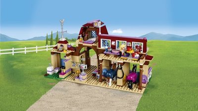41126 LEGO® Friends Heartlake Paardrijclub