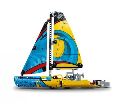 42074 LEGO Technic Racejacht