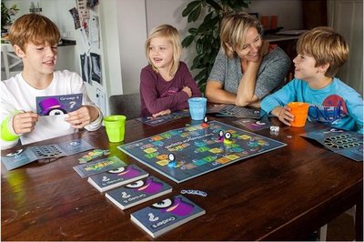 11496 Identity Games Squla Familiebordspel Voor Groep 4-8 + Ouders