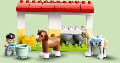 10951 LEGO DUPLO Paardenstal en Pony's Verzorgen 