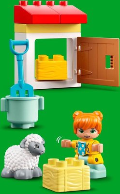 10950 LEGO DUPLO Landbouwtractor En Dieren Verzorgen 