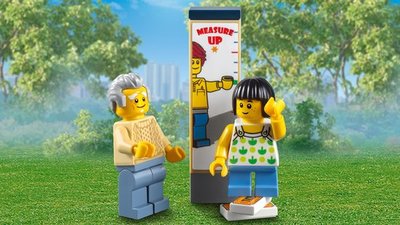 10261 LEGO Creator Expert Achtbaan 
