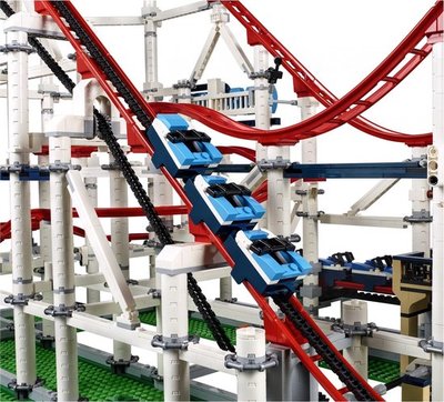 10261 LEGO Creator Expert Achtbaan 