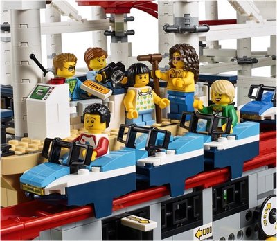 10261 LEGO Creator Expert Achtbaan 