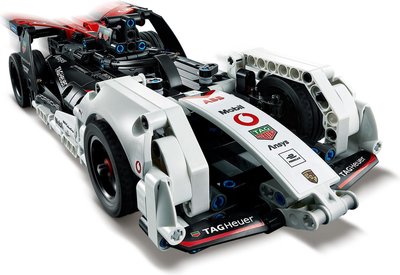 42137 LEGO Technic Formula E Porsche 99X Electric