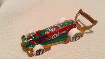 3099-2 Hot Wheels Happy New Year 2018 Carbonator