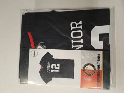 32882 Feyenoord T-Shirt Zwart Maat 164-170