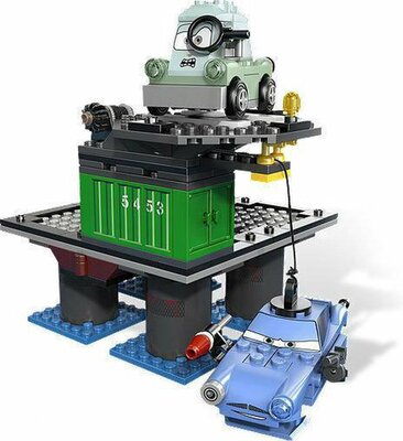 9486 LEGO Cars 2 Boorplatform Ontsnapping