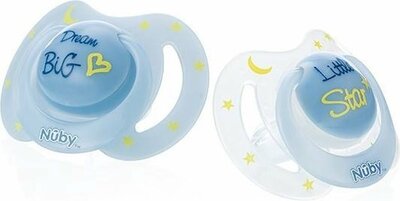 89256 Nuby Little Moments Glow In The Dark Speen - 6 t/m 36m  BLAUW