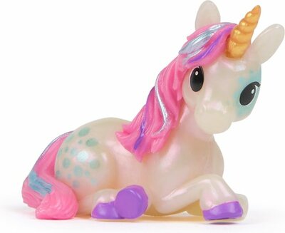 53520 Unicorn Academy  Verrassing Speelsetje met Baby Eenhoorn (stijlen kunnen variëren)