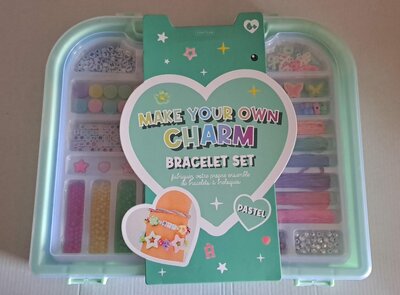 48452 Koffer Gevuld om Armbandjes(Pastel ) te Maken Groene Koffer