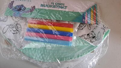 17011 Disney  Lilo & Stitch Color Your Own Buckethat 56cm omtrek Zonnehoedje