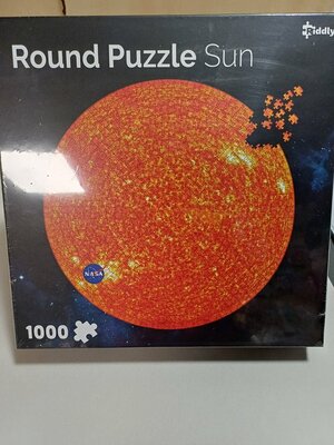 65186 Puzzel Round Planet Sun NASA 1000 stukjes