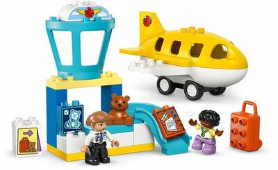 10443 LEGO DUPLO Stad Voor het Eerst op het Vliegveld